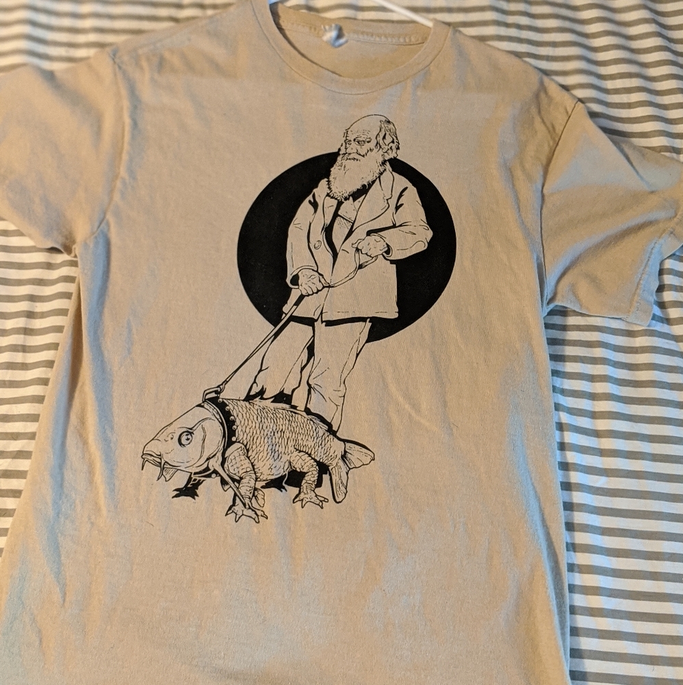 Charles Darwin tee!